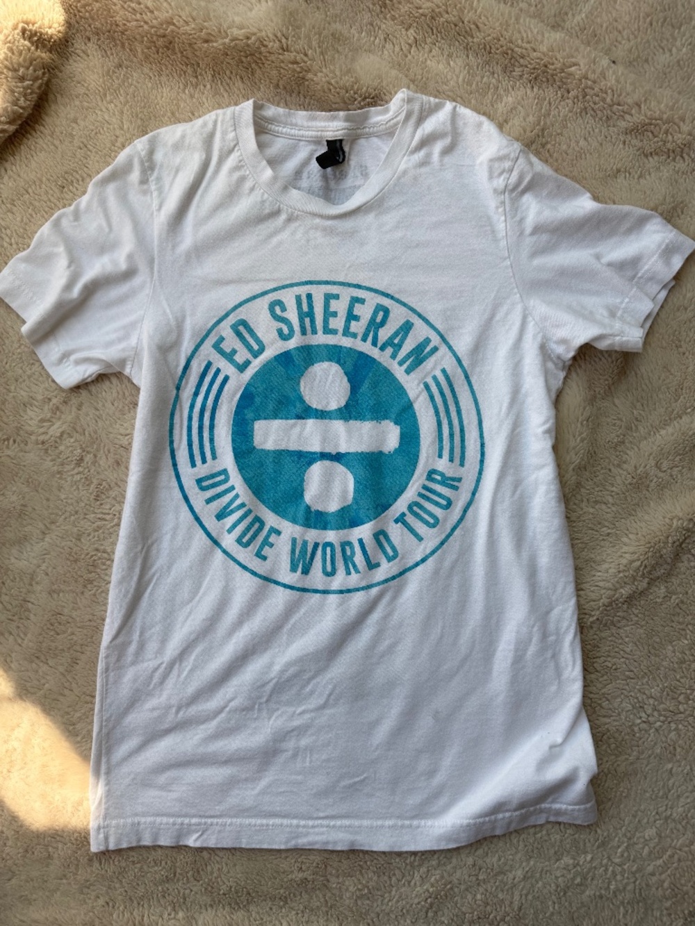 Ed Sheeran Divide World Tour Concert TShirt Size Small